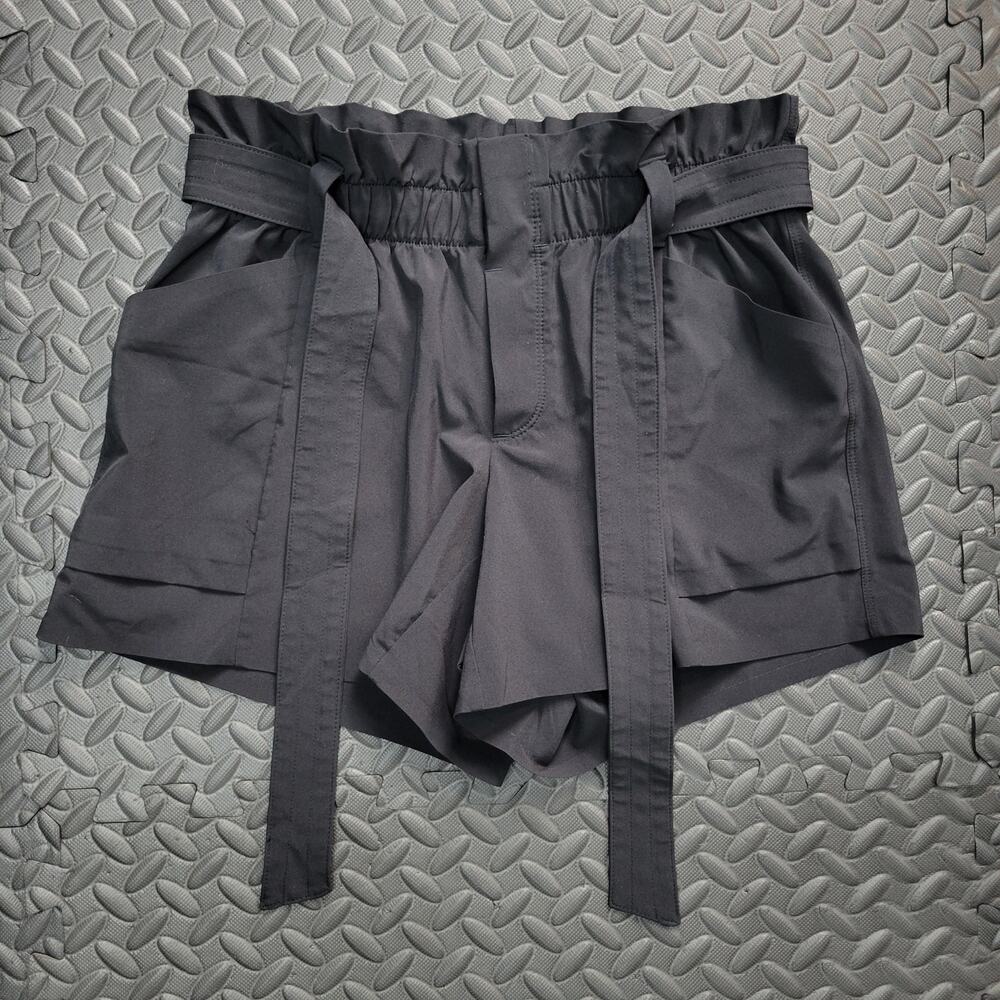 Athleta Shorts Women’s Size 2 High-Rise Athleisure Activewear Gorpcore Capsule